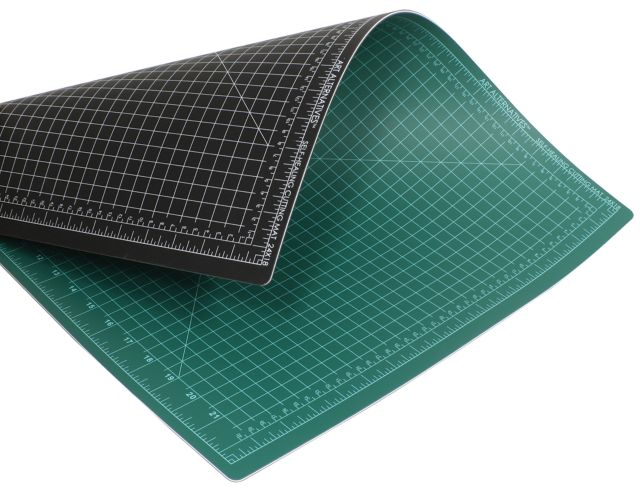 Cutting Mat 9X12 Green/Black